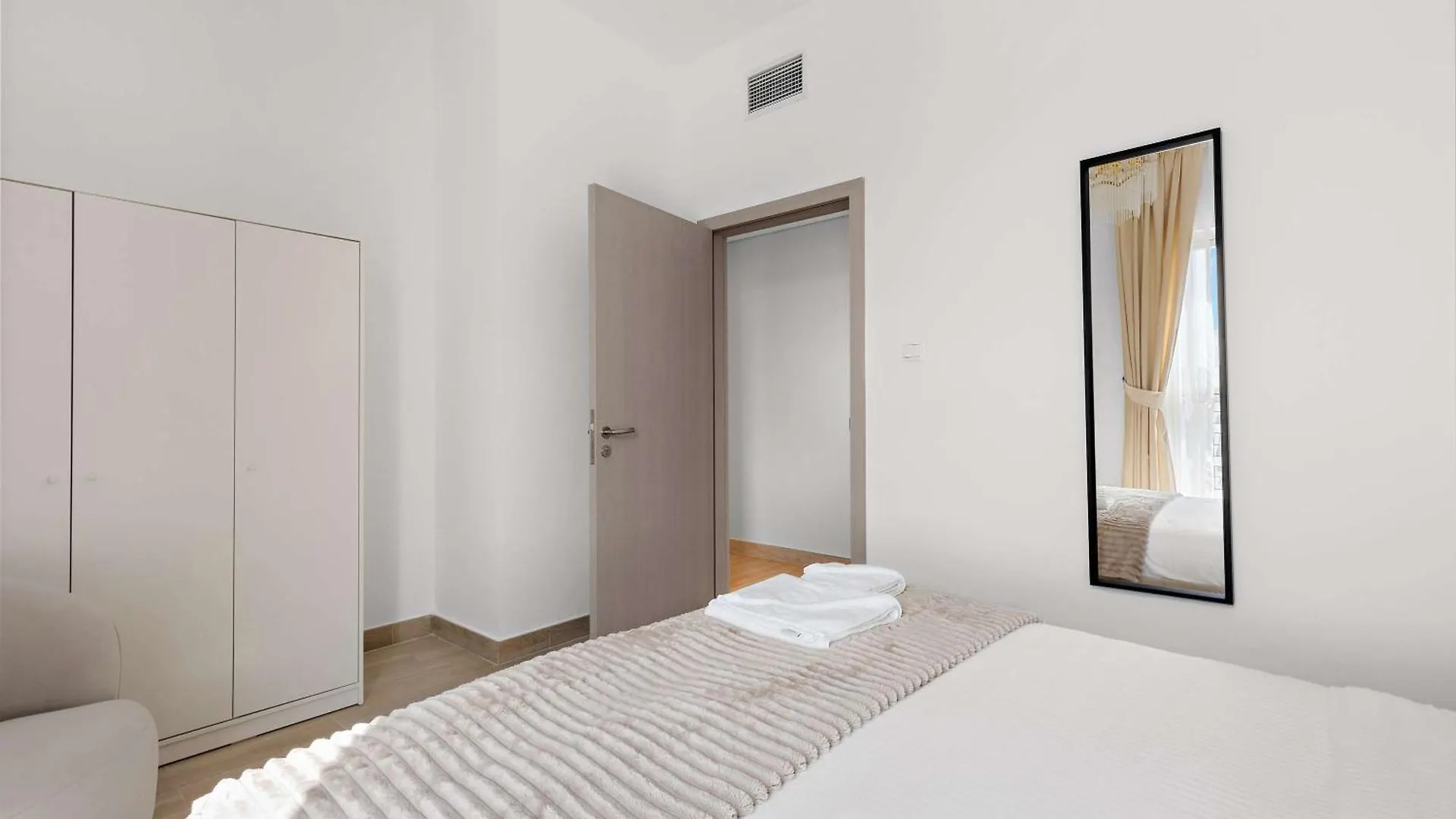 Silkhaus Luxury 3Br And Maid Room In Water'S Edge Абу-Даби Апартаменты