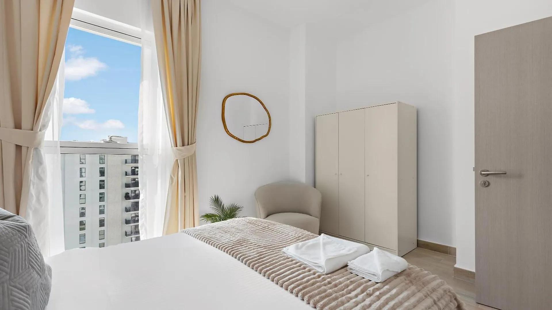 Silkhaus Luxury 3Br And Maid Room In Water'S Edge Абу-Даби 0*,  ОАЭ