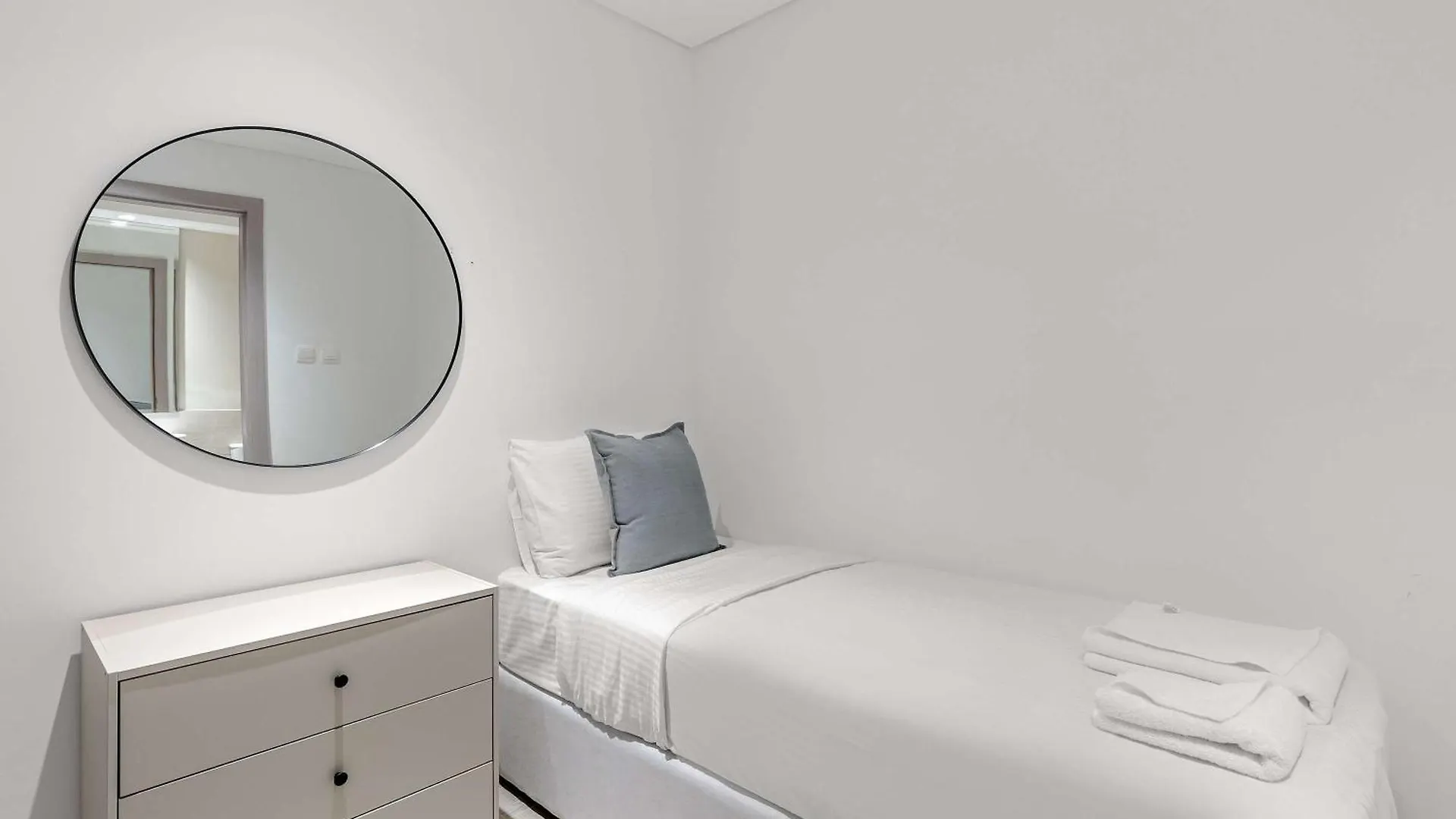 Апартаменты Silkhaus Luxury 3Br And Maid Room In Water'S Edge Абу-Даби
