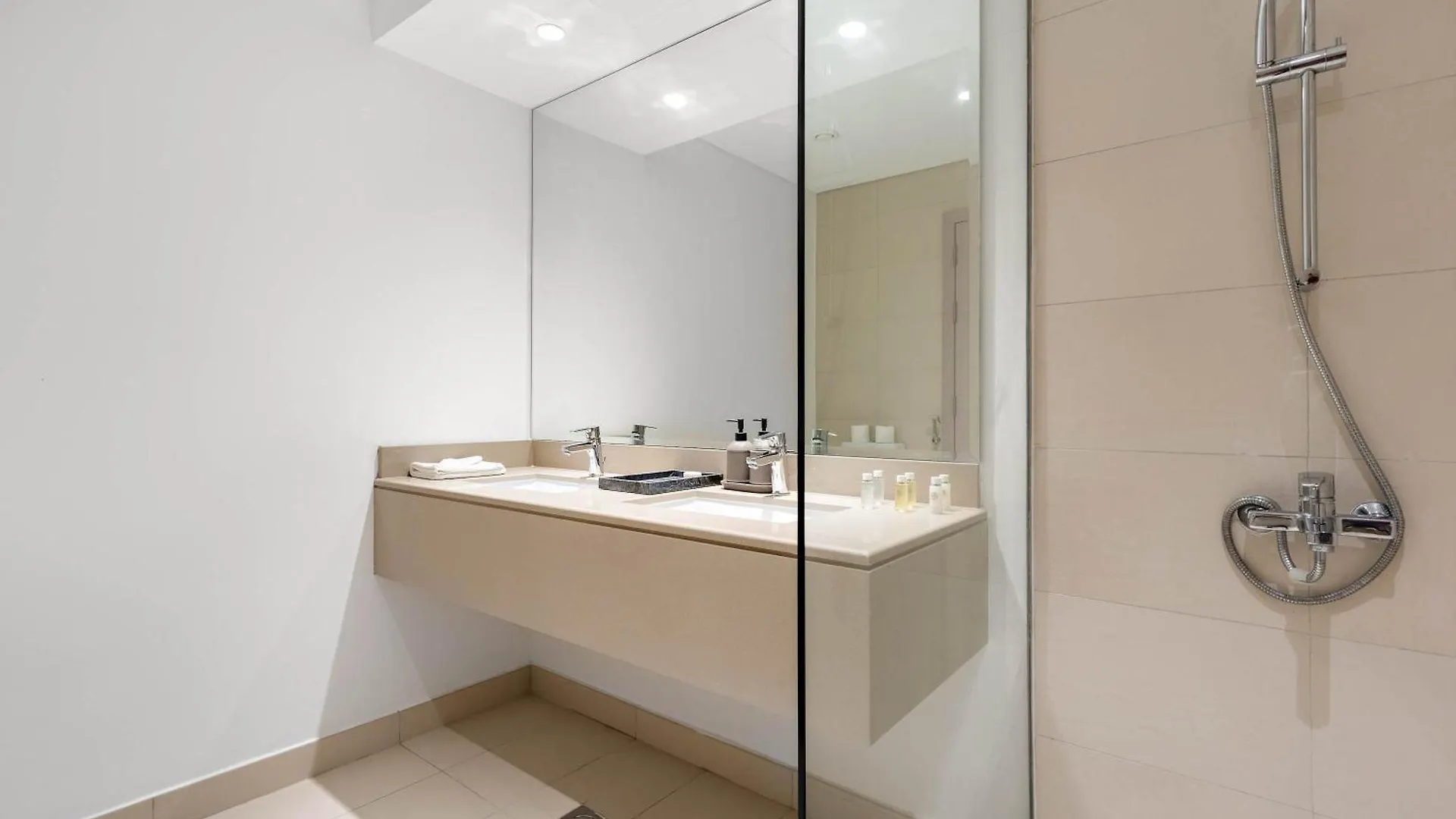 Silkhaus Luxury 3Br And Maid Room In Water'S Edge Abu Dabi Birleşik Arap Emirlikleri